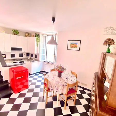 La Casa Dell'infanta - Finalborgo شقة